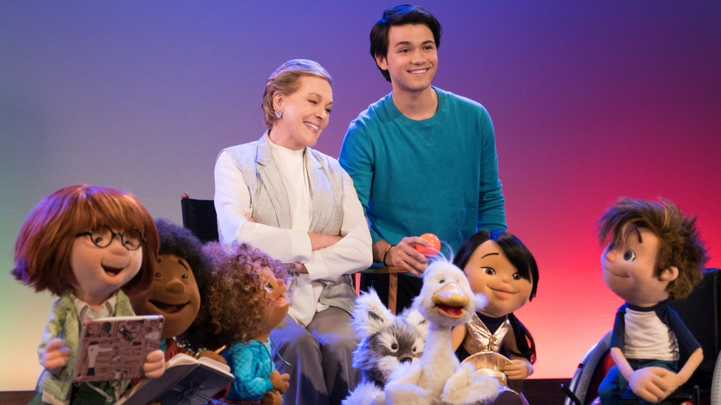 Julie's Greenroom 1. Sezon 1. Bölüm izle